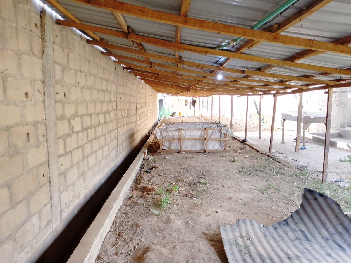 Uncompleted Commercial Factory Warehouse., Obaran Road By Ofada Round About Mowe., Mowe Ofada, Ogun, Factory for Sale