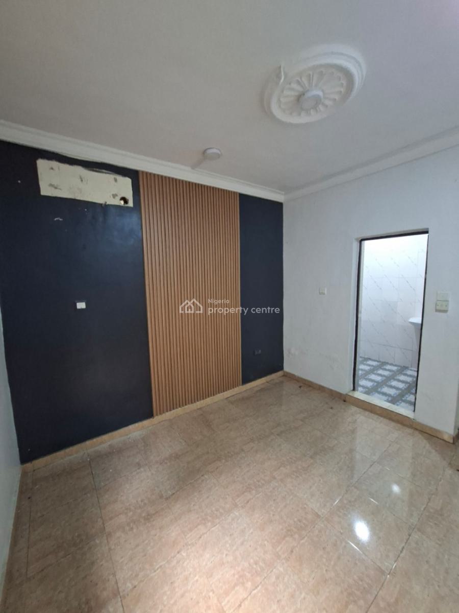 3 Bedroom Apartment, Ibukunolu Street, Akoka, Yaba, Lagos, Flat / Apartment for Rent