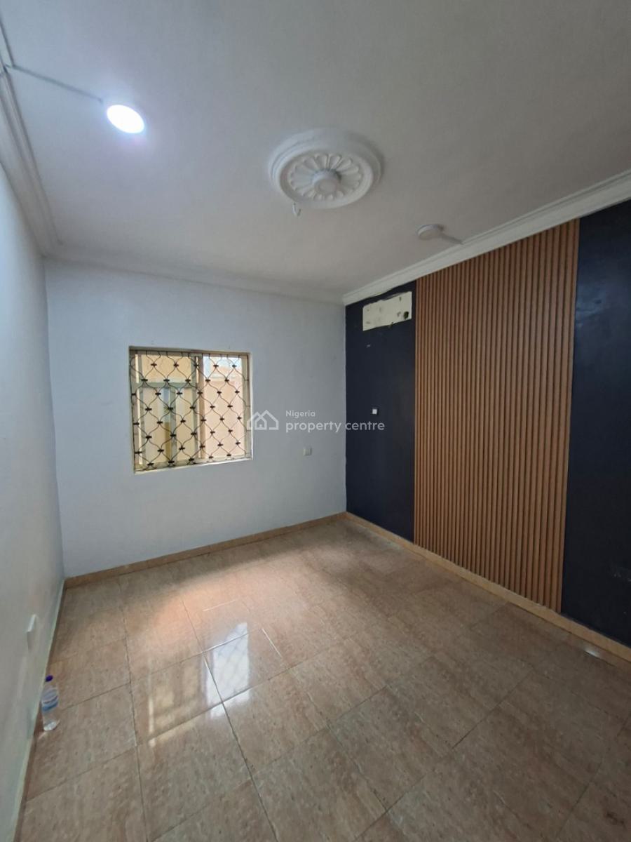 3 Bedroom Apartment, Ibukunolu Street, Akoka, Yaba, Lagos, Flat / Apartment for Rent