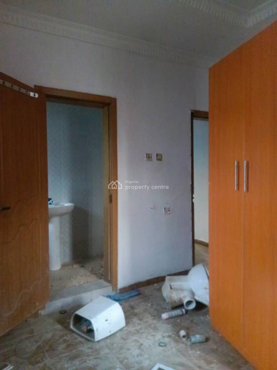 *fresh 6 Units Nicely Renovated 2 Bedroom Up N Ground Flats, Ori-oke, Ogudu, Lagos, Flat / Apartment for Rent