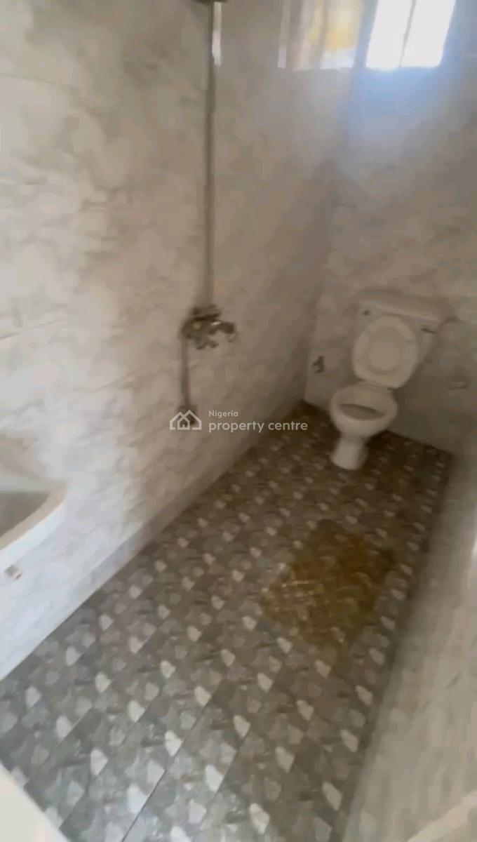 a Relatively New and Standard 3bedroom Apartment, Upstairs, Primate Adejobi Crescent, Aladura, Anthony, Maryland, Lagos, Flat / Apartment for Rent