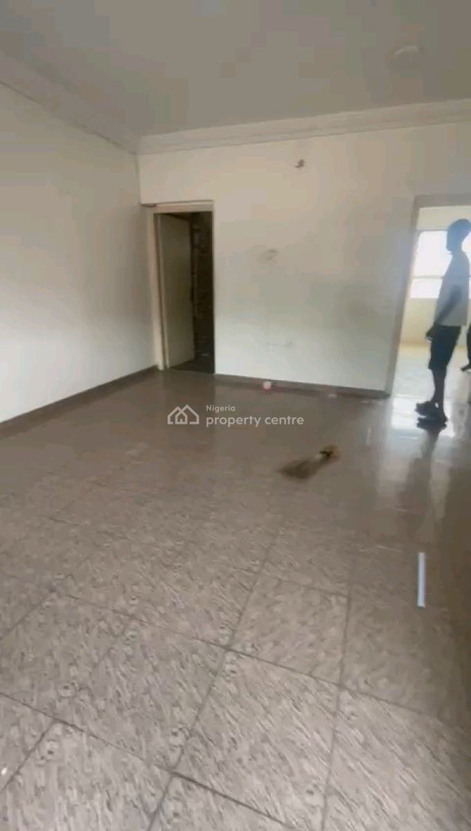 a Relatively New and Standard 3bedroom Apartment, Upstairs, Primate Adejobi Crescent, Aladura, Anthony, Maryland, Lagos, Flat / Apartment for Rent