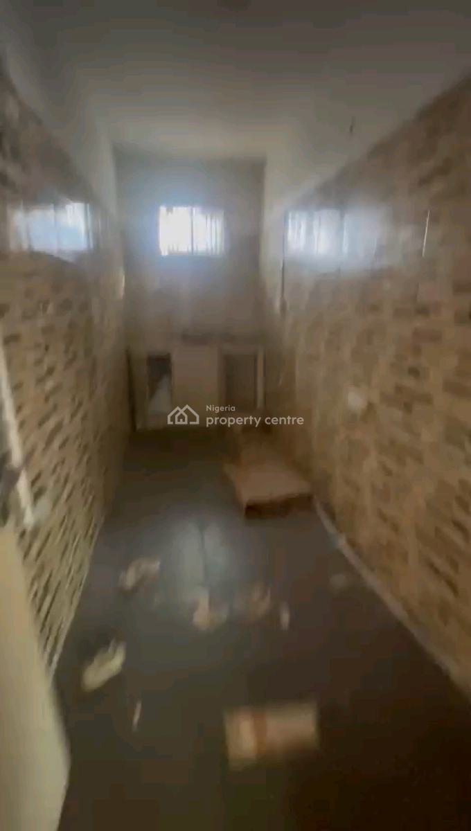 a Relatively New and Standard 3bedroom Apartment, Upstairs, Primate Adejobi Crescent, Aladura, Anthony, Maryland, Lagos, Flat / Apartment for Rent