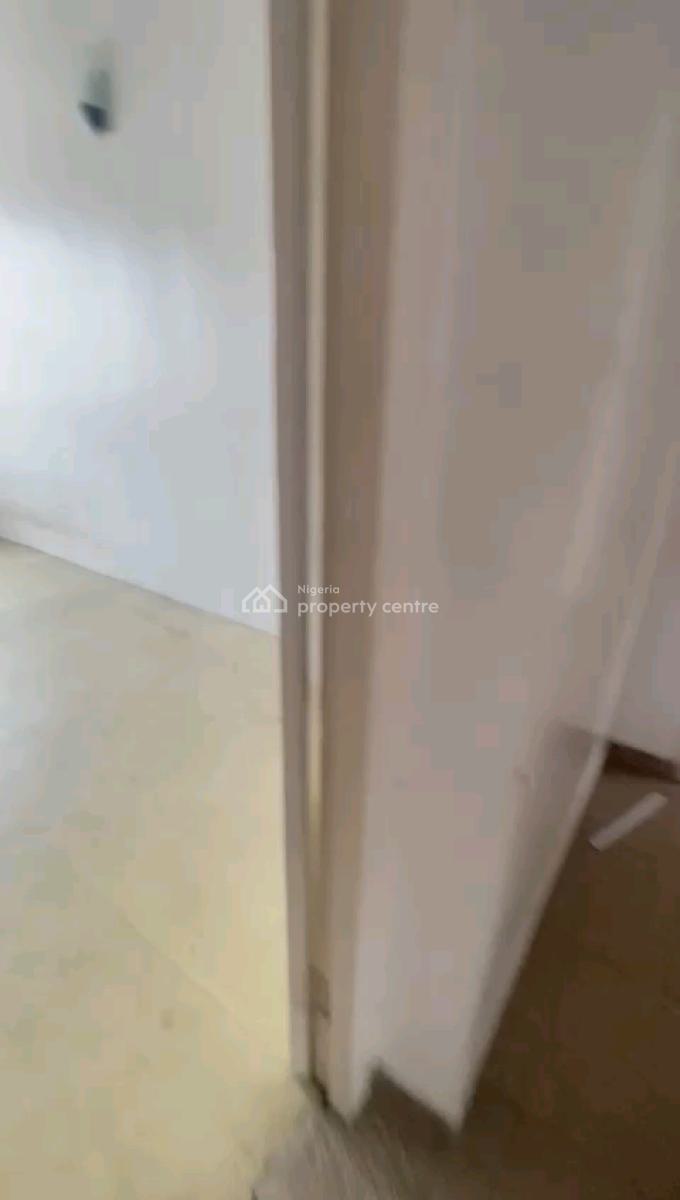 a Relatively New and Standard 3bedroom Apartment, Upstairs, Primate Adejobi Crescent, Aladura, Anthony, Maryland, Lagos, Flat / Apartment for Rent