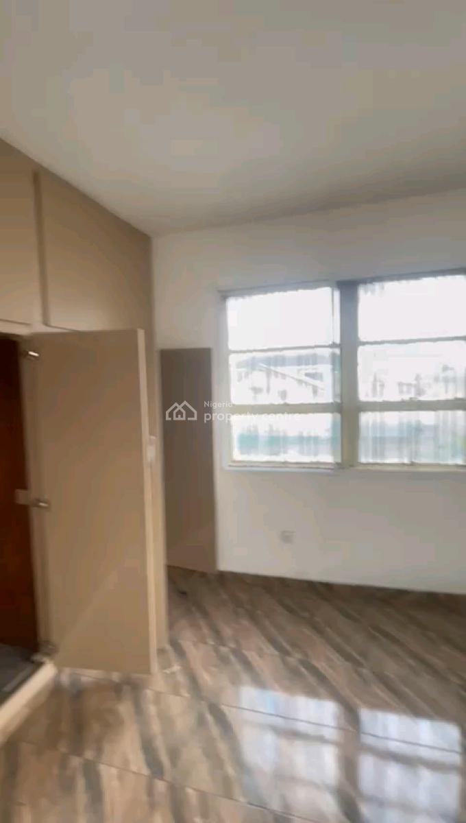 a Relatively New and Standard 3bedroom Apartment, Upstairs, Primate Adejobi Crescent, Aladura, Anthony, Maryland, Lagos, Flat / Apartment for Rent