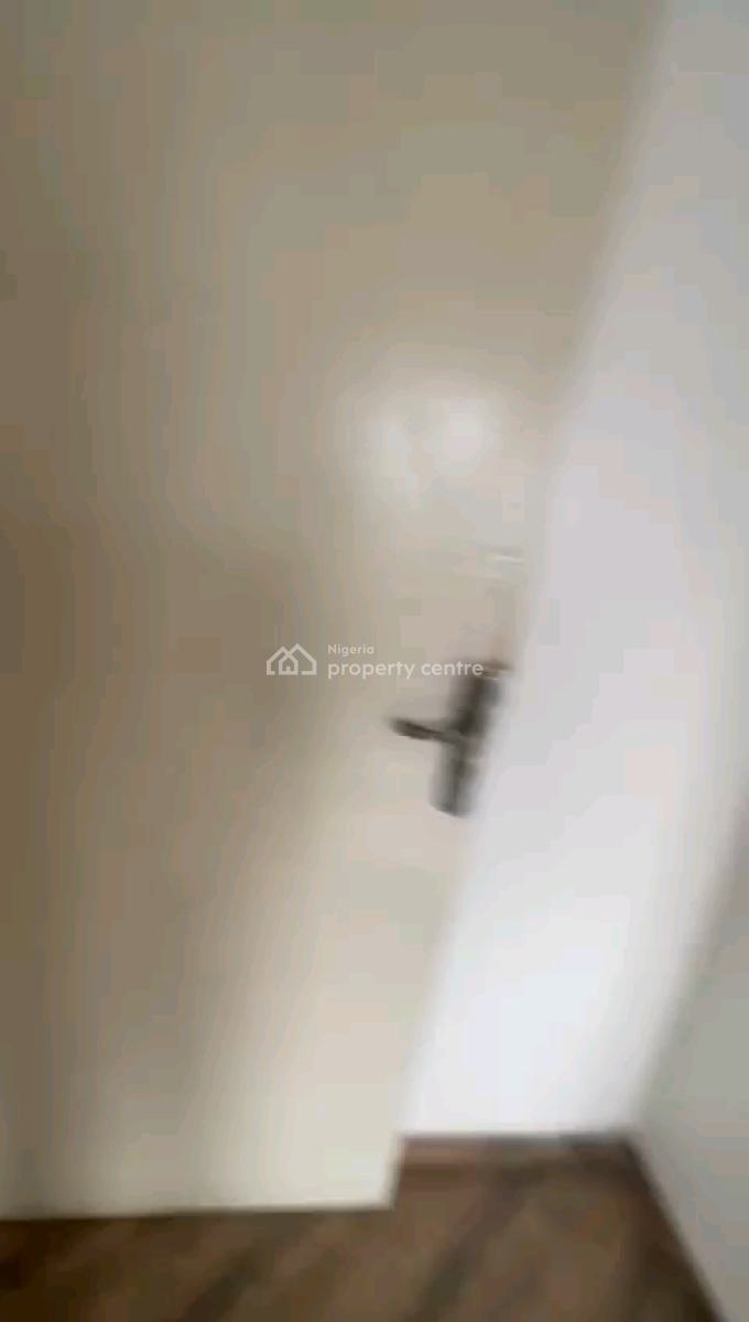 a Relatively New and Standard 3bedroom Apartment, Upstairs, Primate Adejobi Crescent, Aladura, Anthony, Maryland, Lagos, Flat / Apartment for Rent