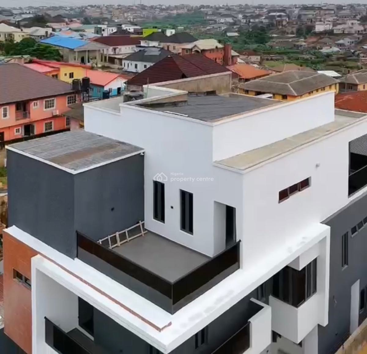 Luxury 4bedroom with Bq, Magodo, Lagos, Detached Duplex for Sale