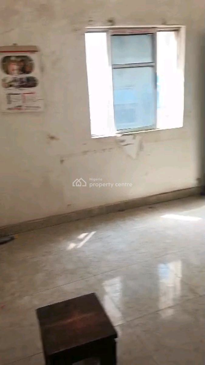 a Standard and Spacious Miniflat, Adekunle, Yaba, Lagos, Mini Flat (room and Parlour) for Rent