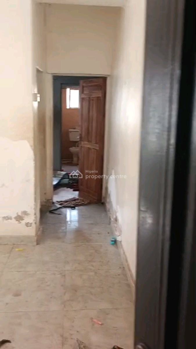 a Standard and Spacious Miniflat, Adekunle, Yaba, Lagos, Mini Flat (room and Parlour) for Rent