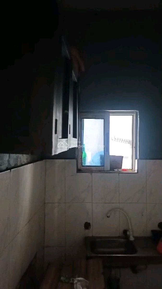 a Standard and Spacious Miniflat, Adekunle, Yaba, Lagos, Mini Flat (room and Parlour) for Rent