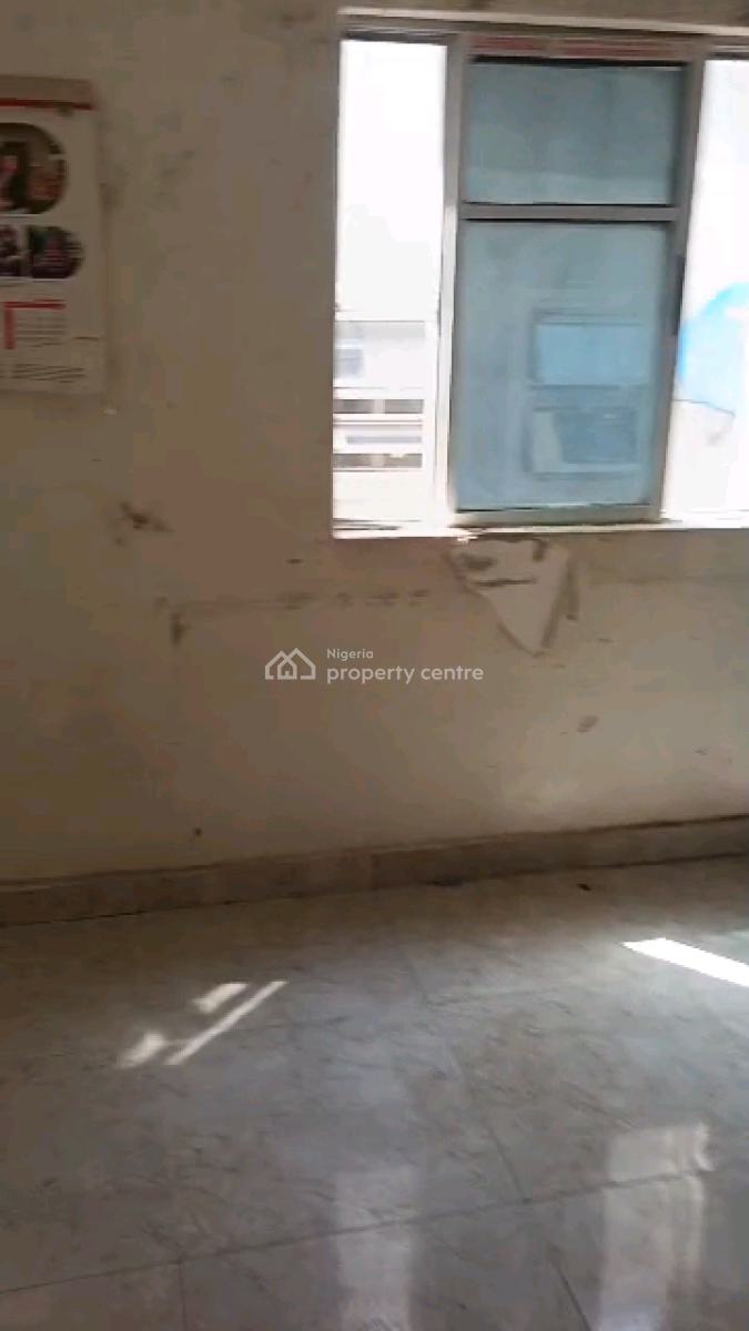 a Standard and Spacious Miniflat, Adekunle, Yaba, Lagos, Mini Flat (room and Parlour) for Rent