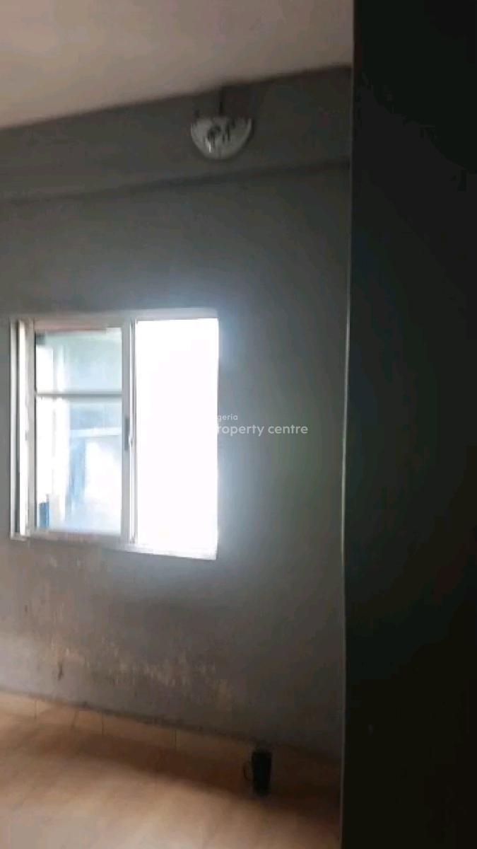 a Standard and Spacious Miniflat, Adekunle, Yaba, Lagos, Mini Flat (room and Parlour) for Rent