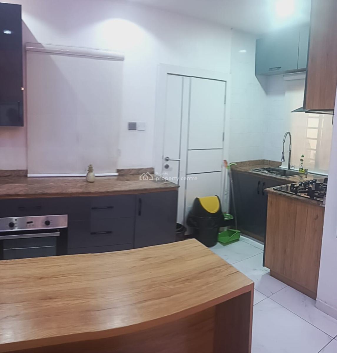 Well Furnished 2 Bedroom Apartment, Off Ogudu Road, Ogudu, Lagos, Flat / Apartment Short Let