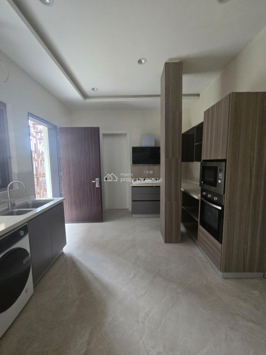 Elegant and Spacious 5-bedroom Semi-detached Duplex with Bq, Banana Island, Ikoyi, Lagos, Semi-detached Duplex for Sale