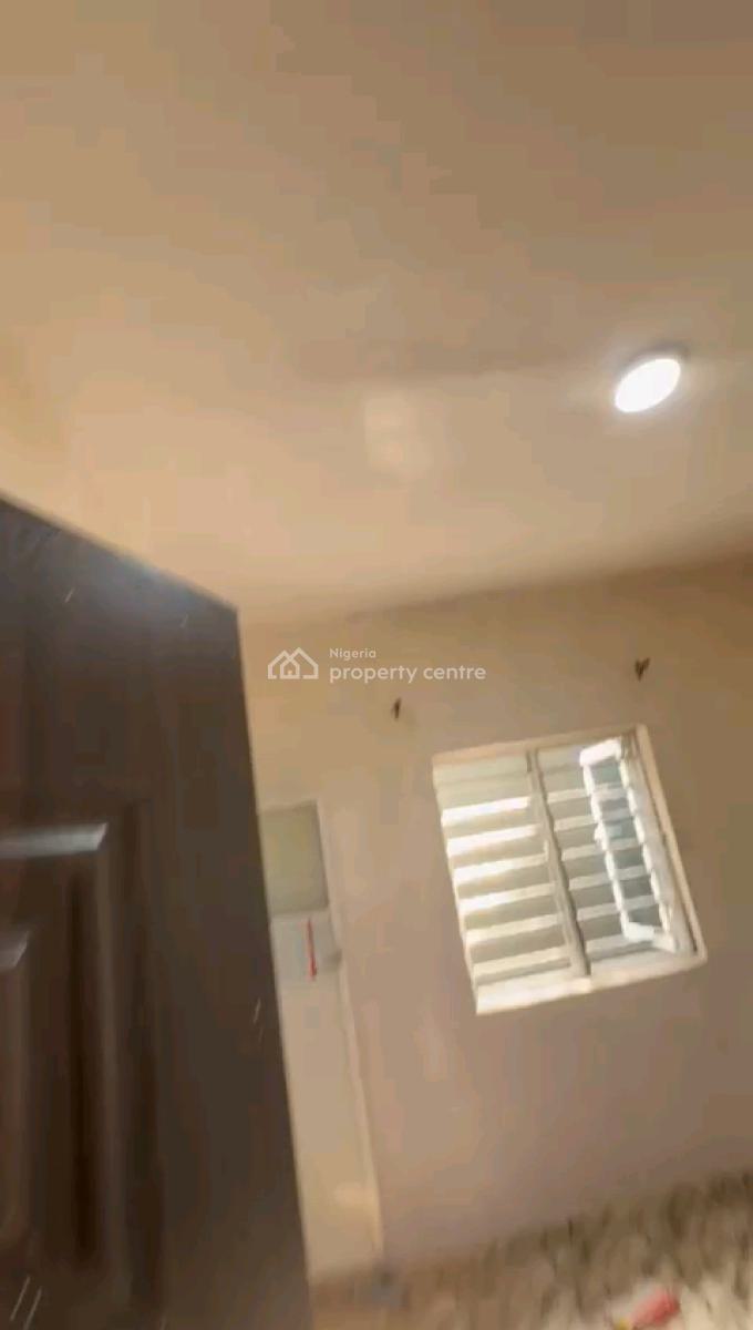 a Lovely and Standard 2bedroom Apartment, with All Rooms En-suite, Oloruntoyin Street, Oworonshoki, Shomolu, Lagos, Flat / Apartment for Rent