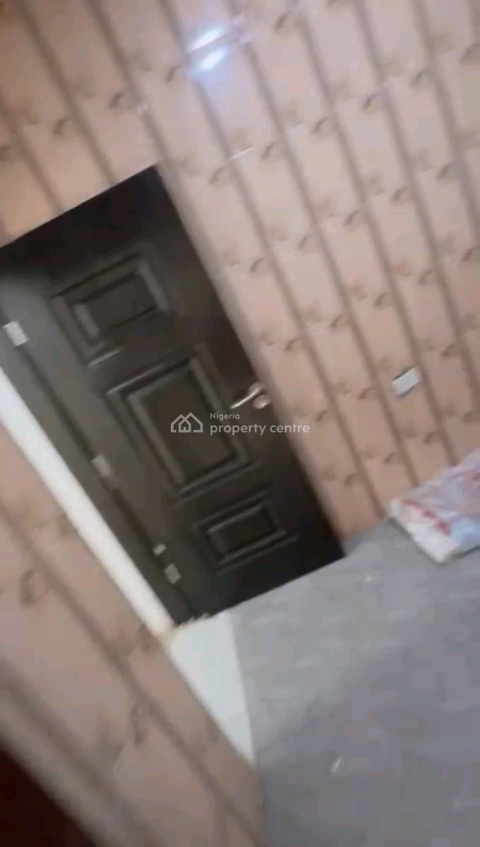a Lovely and Standard 2bedroom Apartment, with All Rooms En-suite, Oloruntoyin Street, Oworonshoki, Shomolu, Lagos, Flat / Apartment for Rent