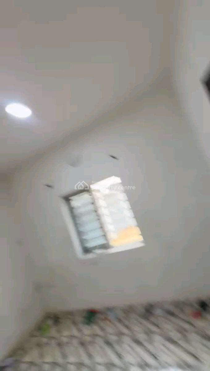 a Lovely and Standard 2bedroom Apartment, with All Rooms En-suite, Oloruntoyin Street, Oworonshoki, Shomolu, Lagos, Flat / Apartment for Rent