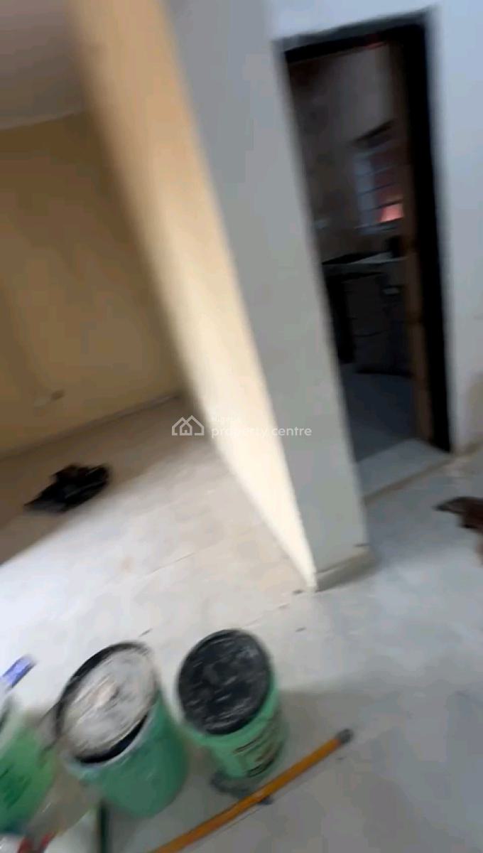 a Lovely and Standard 2bedroom Apartment, with All Rooms En-suite, Oloruntoyin Street, Oworonshoki, Shomolu, Lagos, Flat / Apartment for Rent