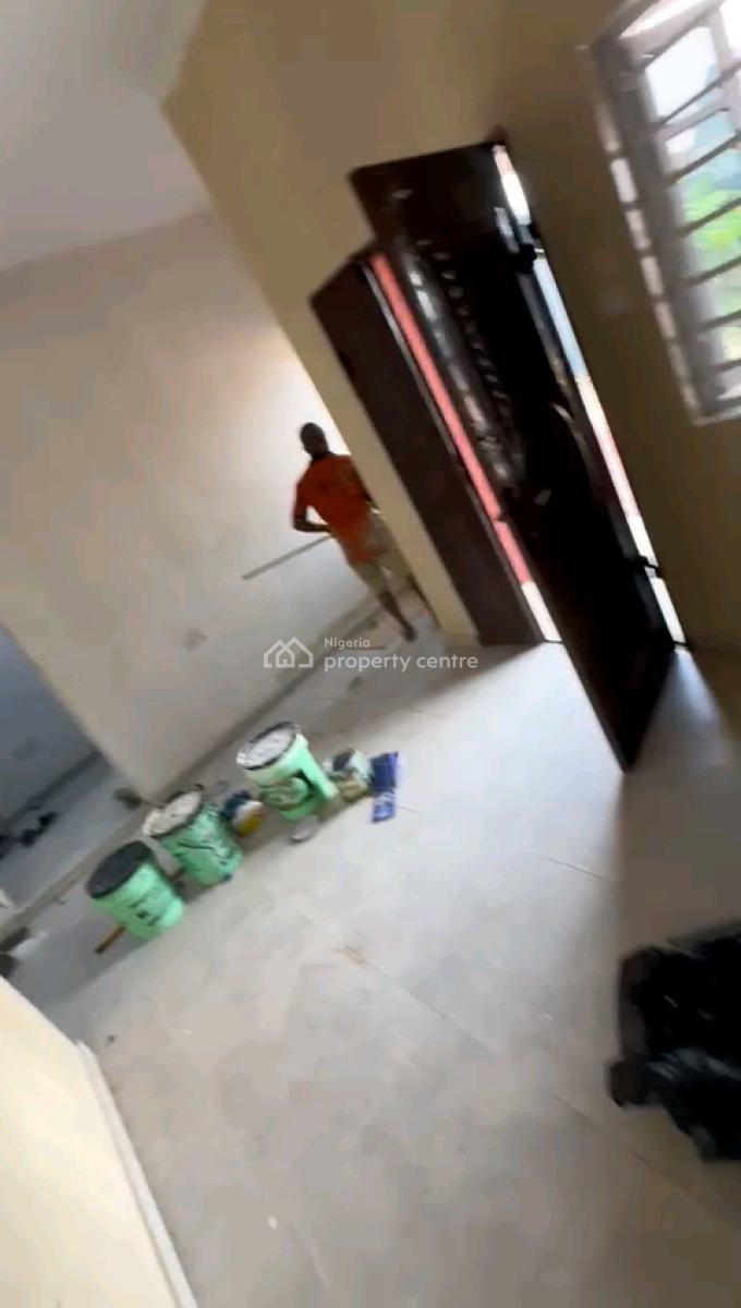 a Lovely and Standard 2bedroom Apartment, with All Rooms En-suite, Oloruntoyin Street, Oworonshoki, Shomolu, Lagos, Flat / Apartment for Rent