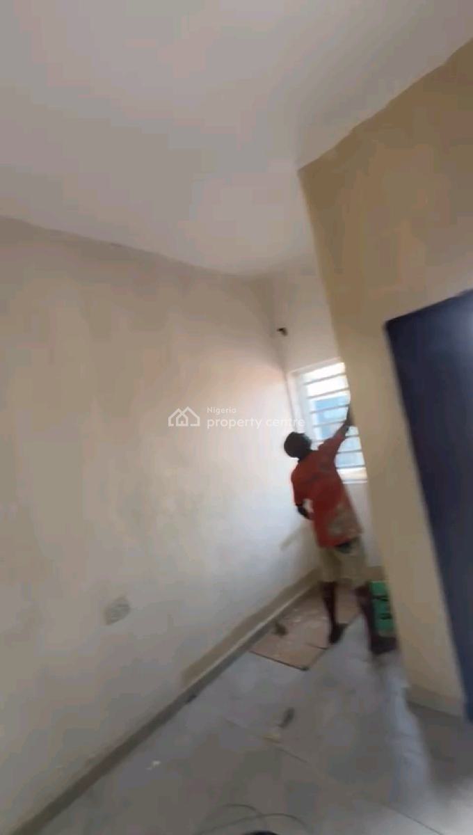 a Lovely and Standard 2bedroom Apartment, with All Rooms En-suite, Oloruntoyin Street, Oworonshoki, Shomolu, Lagos, Flat / Apartment for Rent
