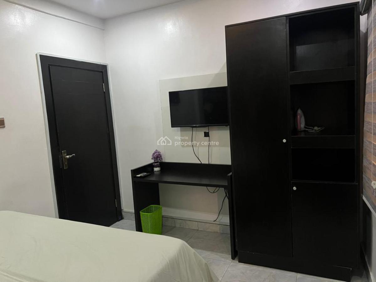 Luxury 1 Bedroom Apartment with Excellent Facilities, Lekki Phase 1, Lekki, Lagos, Flat / Apartment Short Let