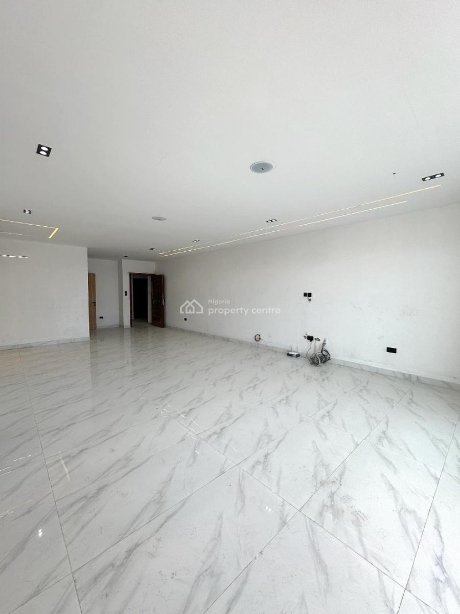 Lovely 2 Bedroom Apartment with Bq, Lekki Phase 1, Lekki Phase 1, Lekki, Lagos, Block of Flats for Sale