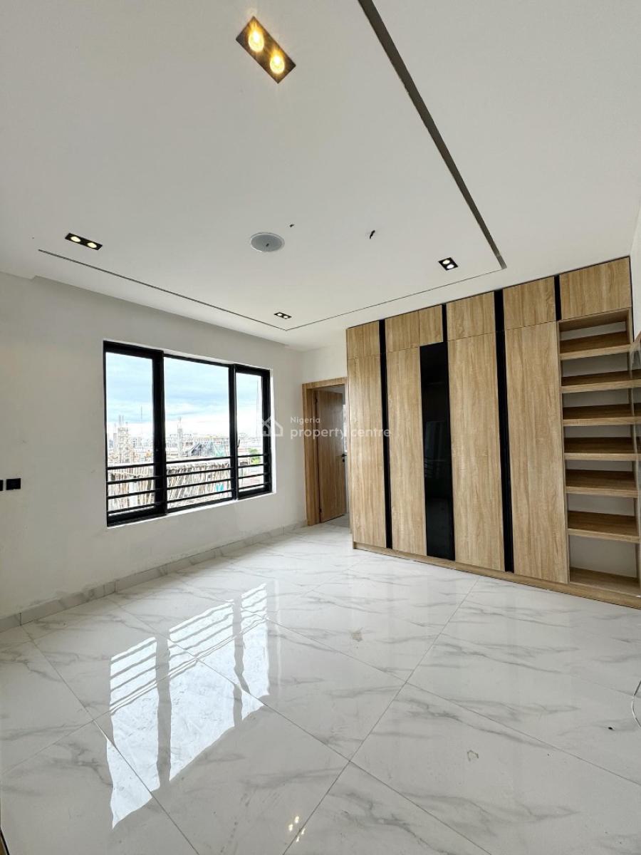 Lovely 2 Bedroom Apartment with Bq, Lekki Phase 1, Lekki Phase 1, Lekki, Lagos, Block of Flats for Sale