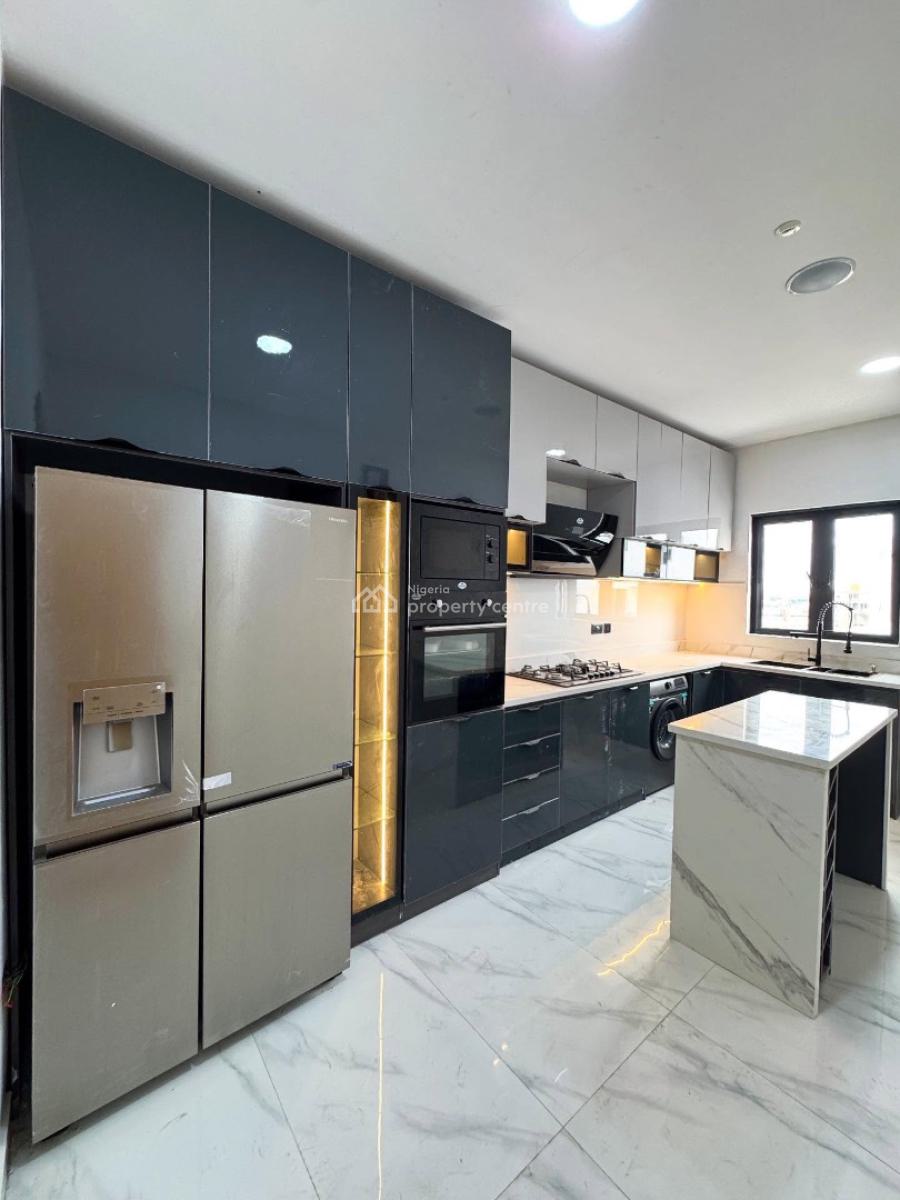 Lovely 2 Bedroom Apartment with Bq, Lekki Phase 1, Lekki Phase 1, Lekki, Lagos, Block of Flats for Sale