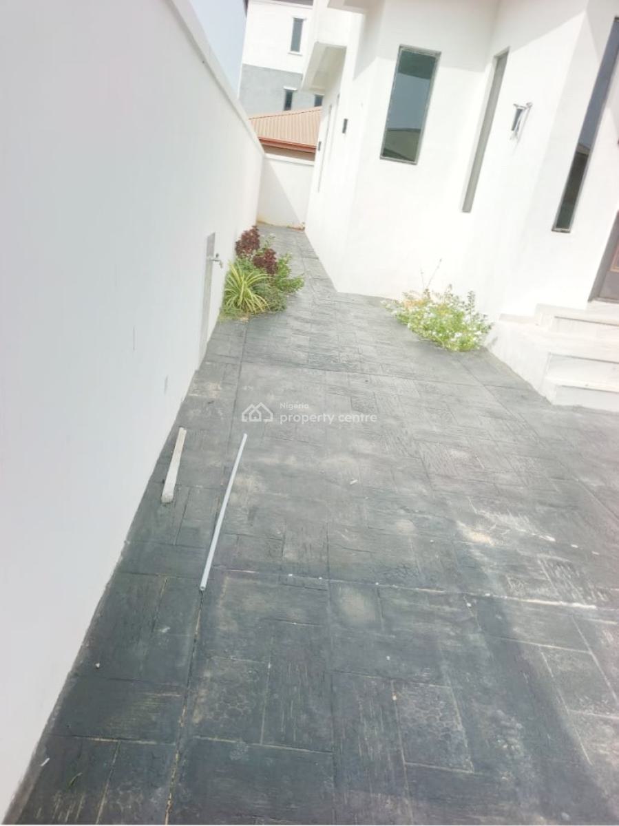 a Newly Built Spacious 5 Bedroom Fully Detached Duplex with Bq, Gra Phase 1, Magodo, Lagos, Detached Duplex for Rent