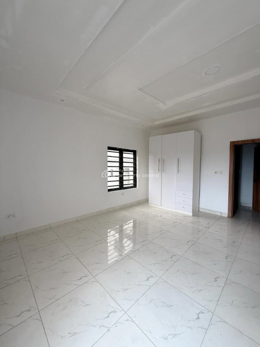 Exquisite 3 Bedroom Apartment with Bq, Lekki Phase 1, Lekki Phase 1, Lekki, Lagos, Block of Flats for Sale