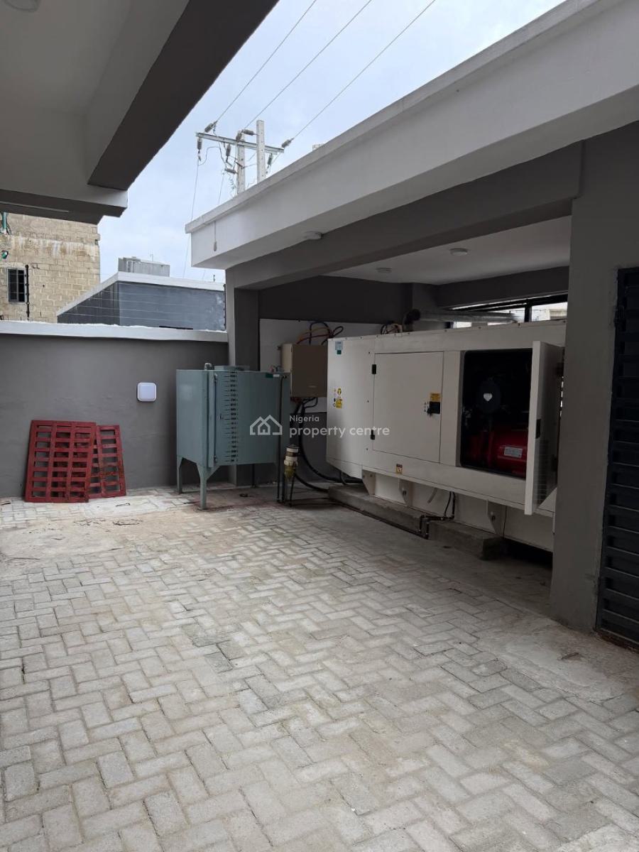Exquisite 3 Bedroom Apartment with Bq, Lekki Phase 1, Lekki Phase 1, Lekki, Lagos, Block of Flats for Sale