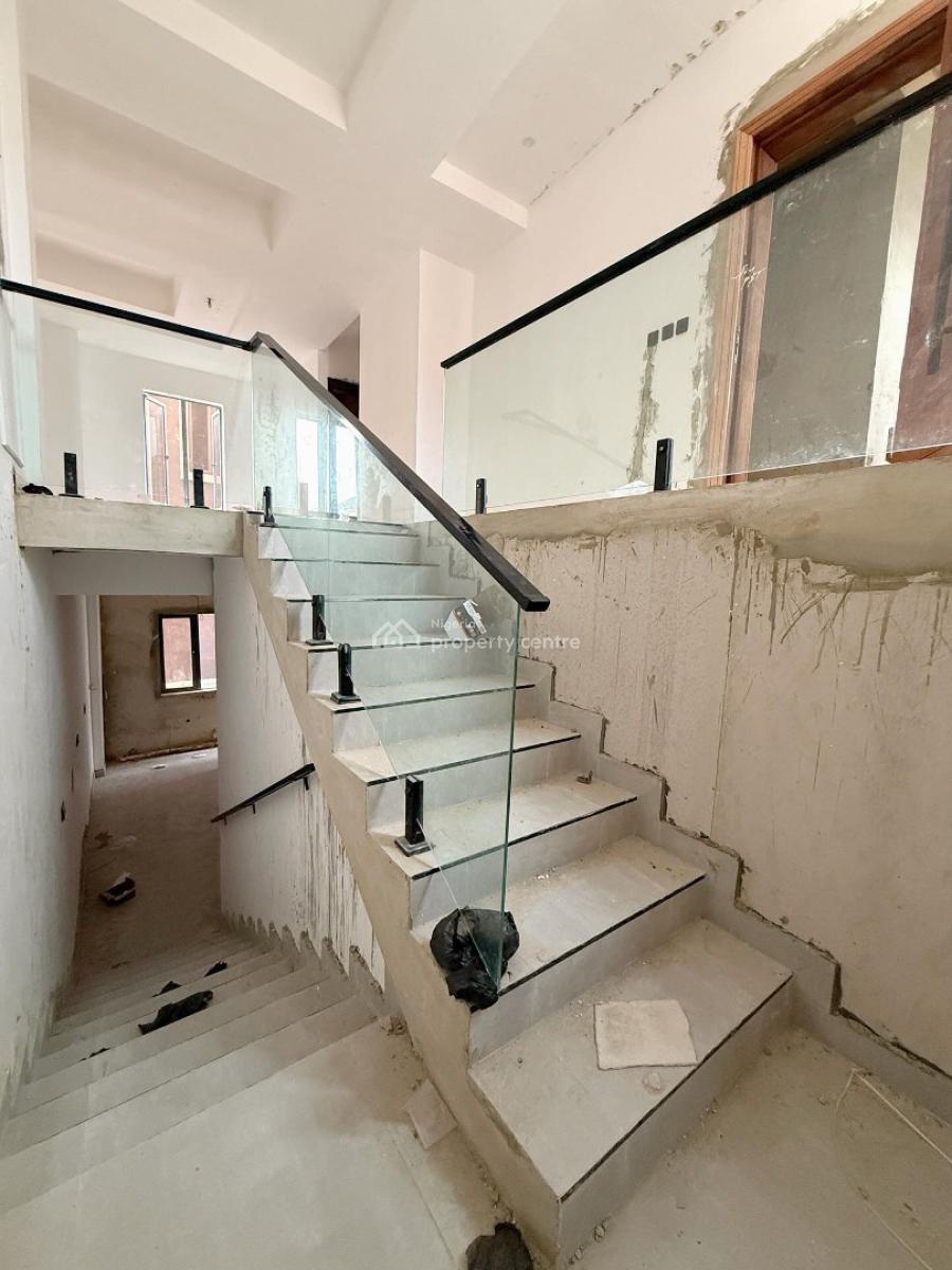 Exquisite 3 Bedroom Apartment with Bq, Lekki Phase 1, Lekki Phase 1, Lekki, Lagos, Block of Flats for Sale