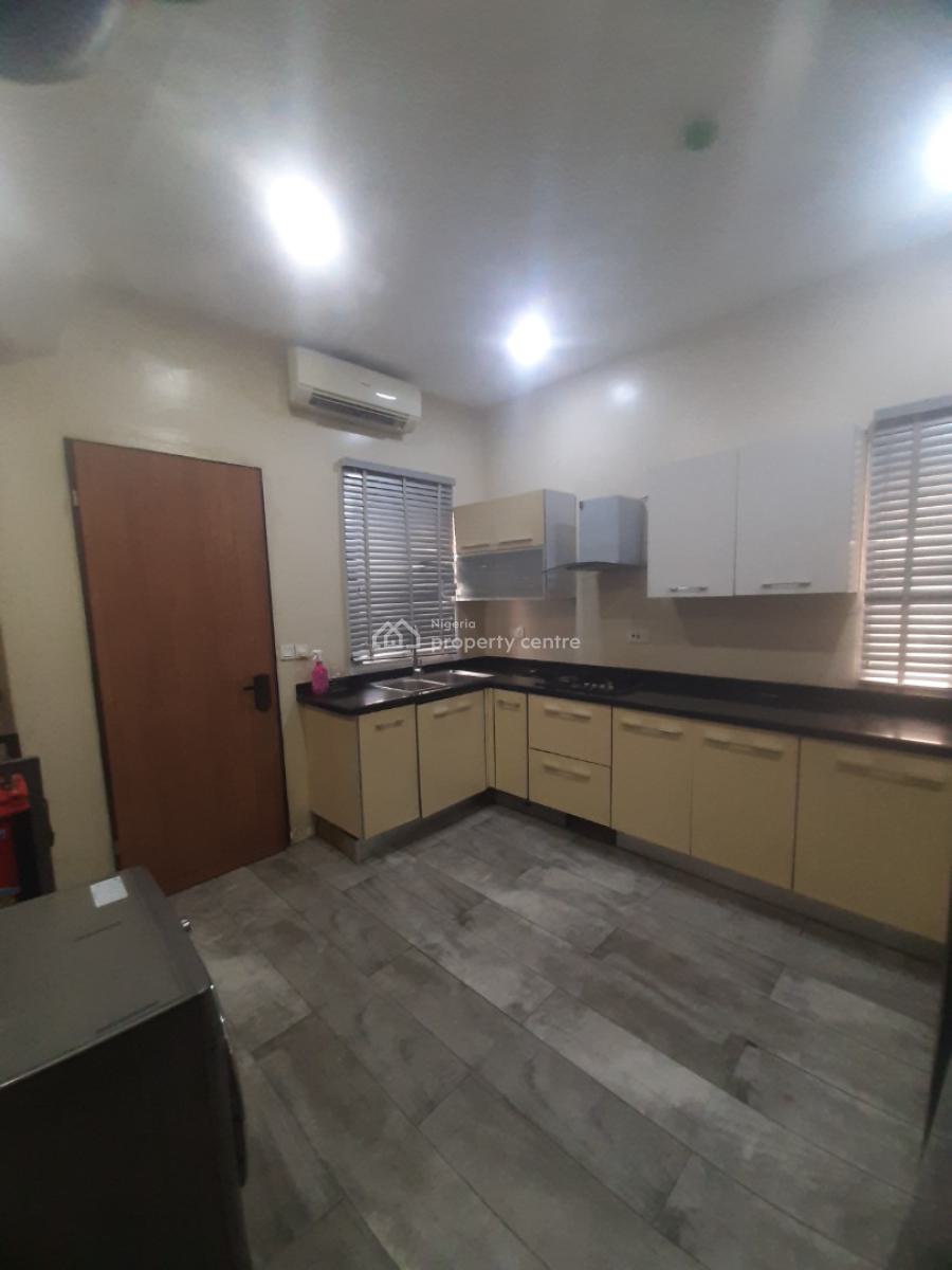 Well-furnished and Serviced 3 Bedroom En-suite Flat with Fully Fitted, Oniru, Victoria Island (vi), Lagos, Flat / Apartment for Rent