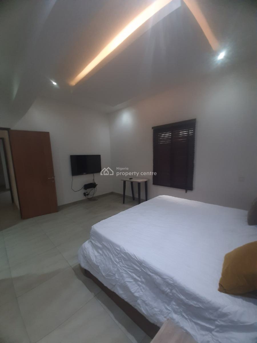 Well-furnished and Serviced 3 Bedroom En-suite Flat with Fully Fitted, Oniru, Victoria Island (vi), Lagos, Flat / Apartment for Rent