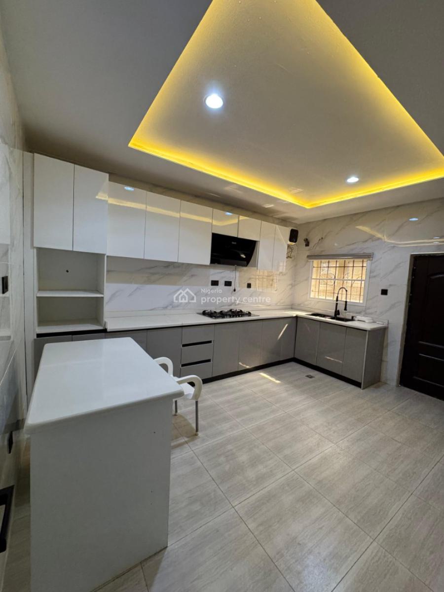 5 Bedrooms Detached Duplex with Bq, Dolphin Estate, Mabushi, Abuja, Detached Duplex for Sale