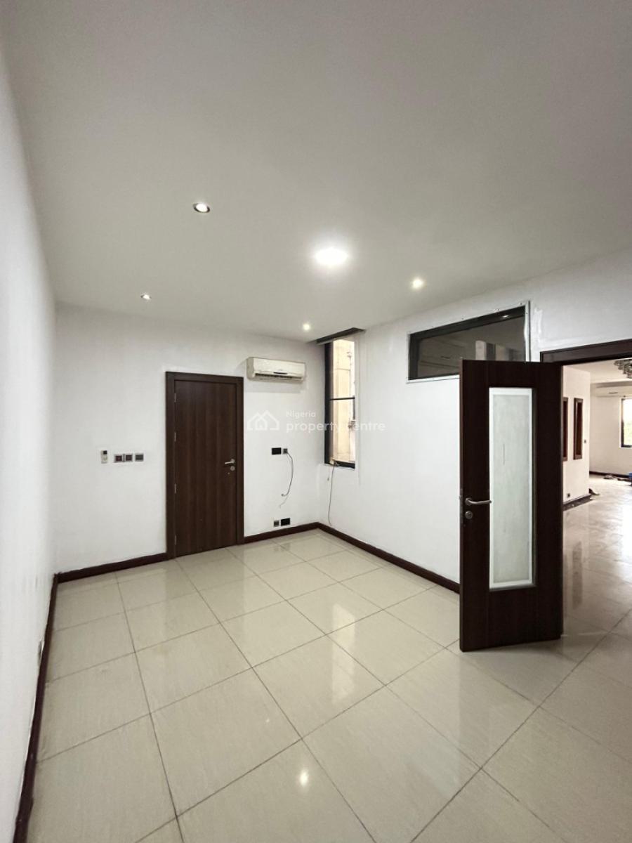 3 Bedroom Flat with Maid Room and Swimming Pool and Gym, Ikoyi, Lagos, Flat / Apartment for Rent