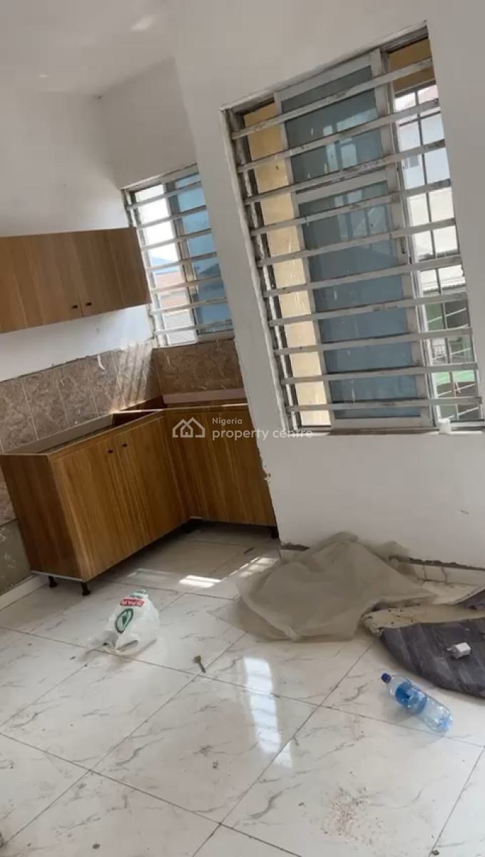 Upflat: Mini Flat at Adekunle Yaba., Adekunle, Yaba, Lagos, Mini Flat (room and Parlour) for Rent