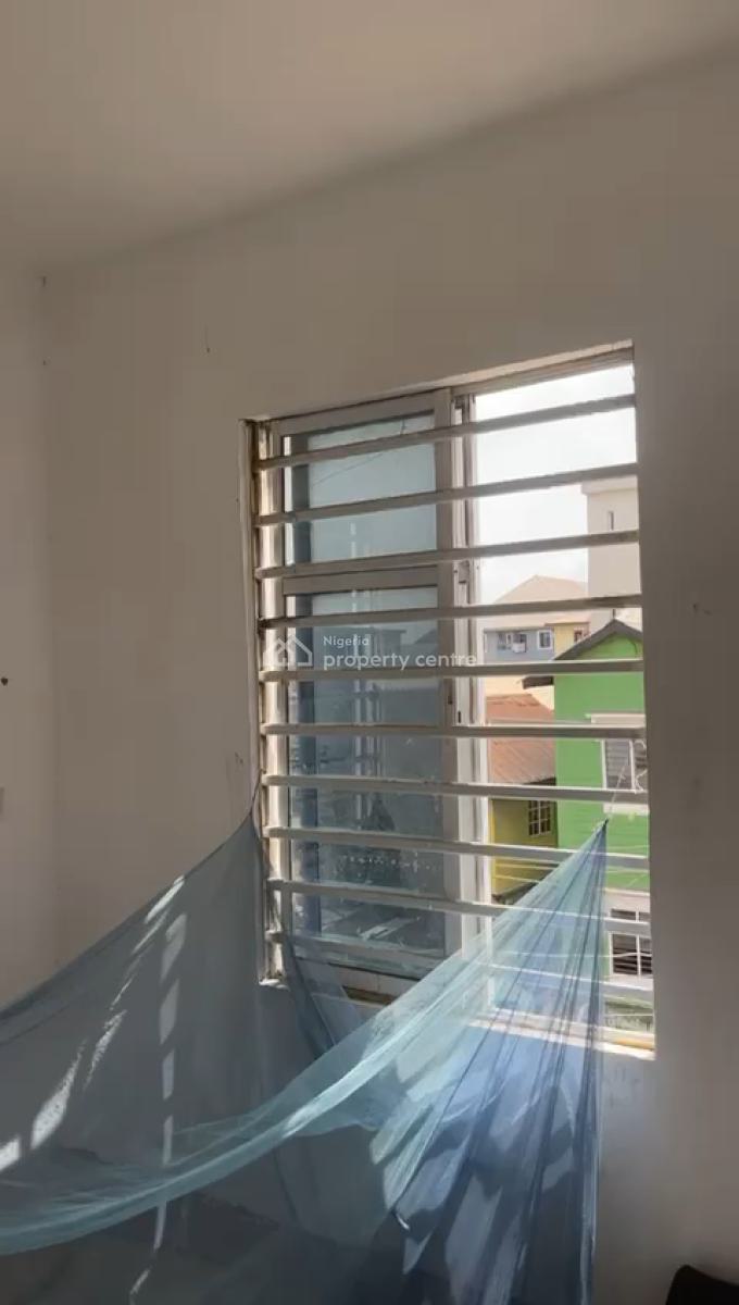Upflat: Mini Flat at Adekunle Yaba., Adekunle, Yaba, Lagos, Mini Flat (room and Parlour) for Rent