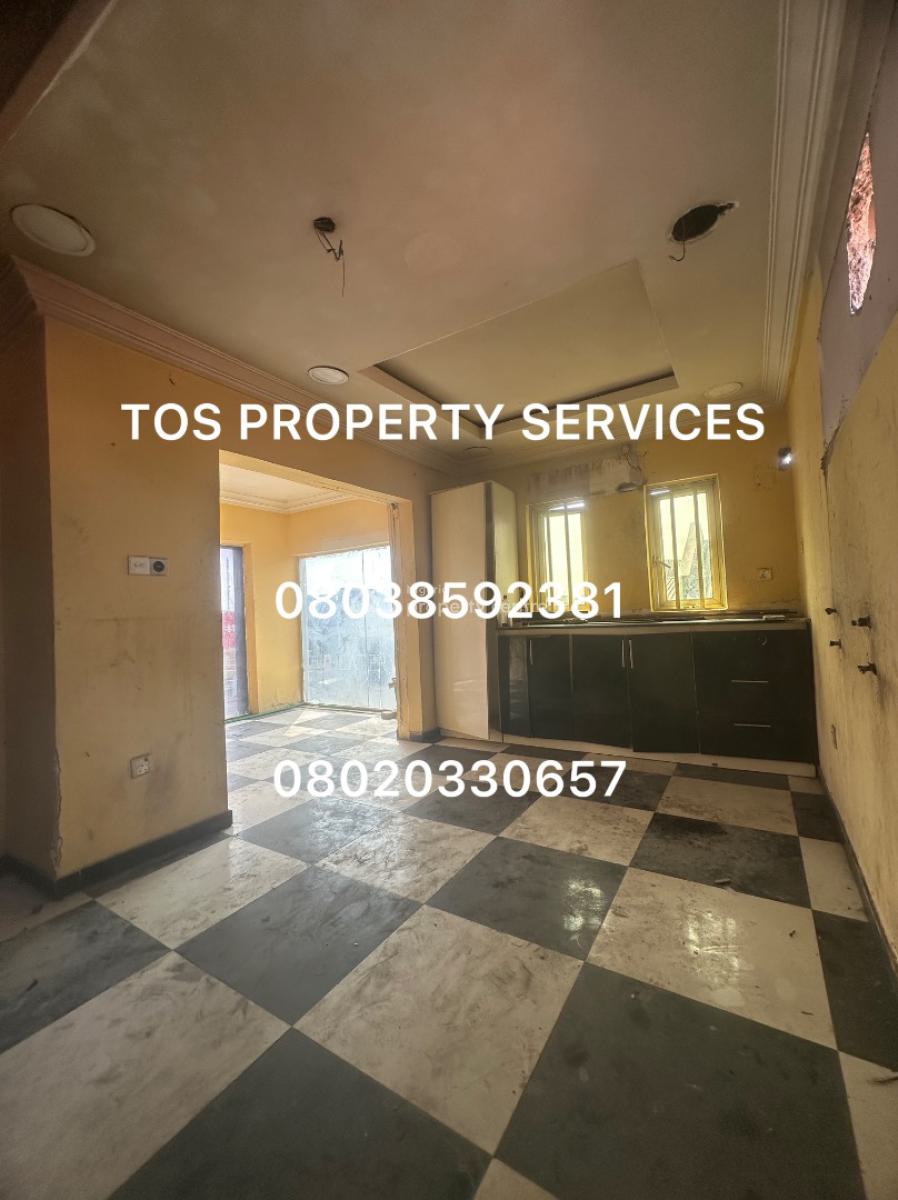 Over 250sqm Space on 2 Floors Facing Road, Facing a Busy Road @ Lekki Phase 1, Lekki Phase 1, Lekki, Lagos, Restaurant / Bar for Rent
