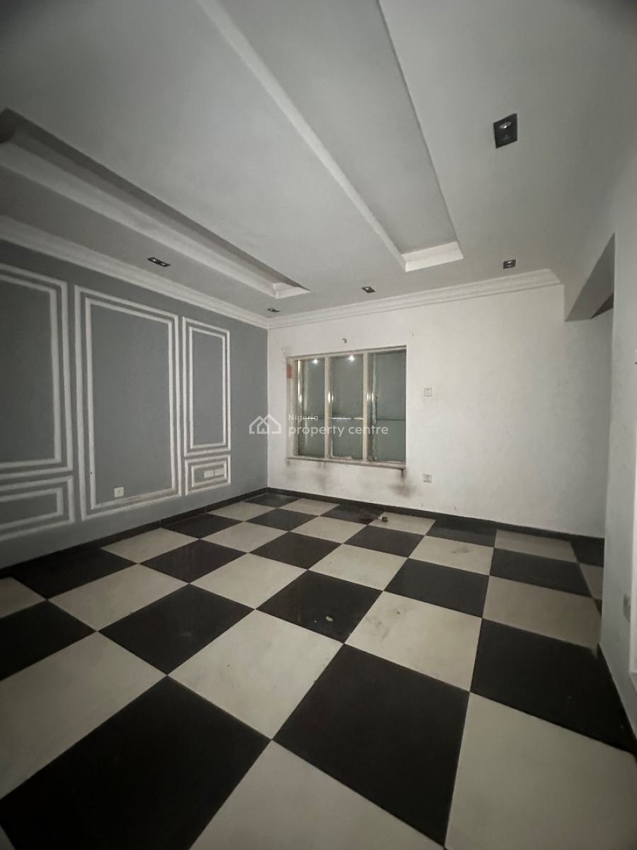 Over 250sqm Space on 2 Floors Facing Road, Lekki Phase 1, Lekki, Lagos, Restaurant / Bar for Rent