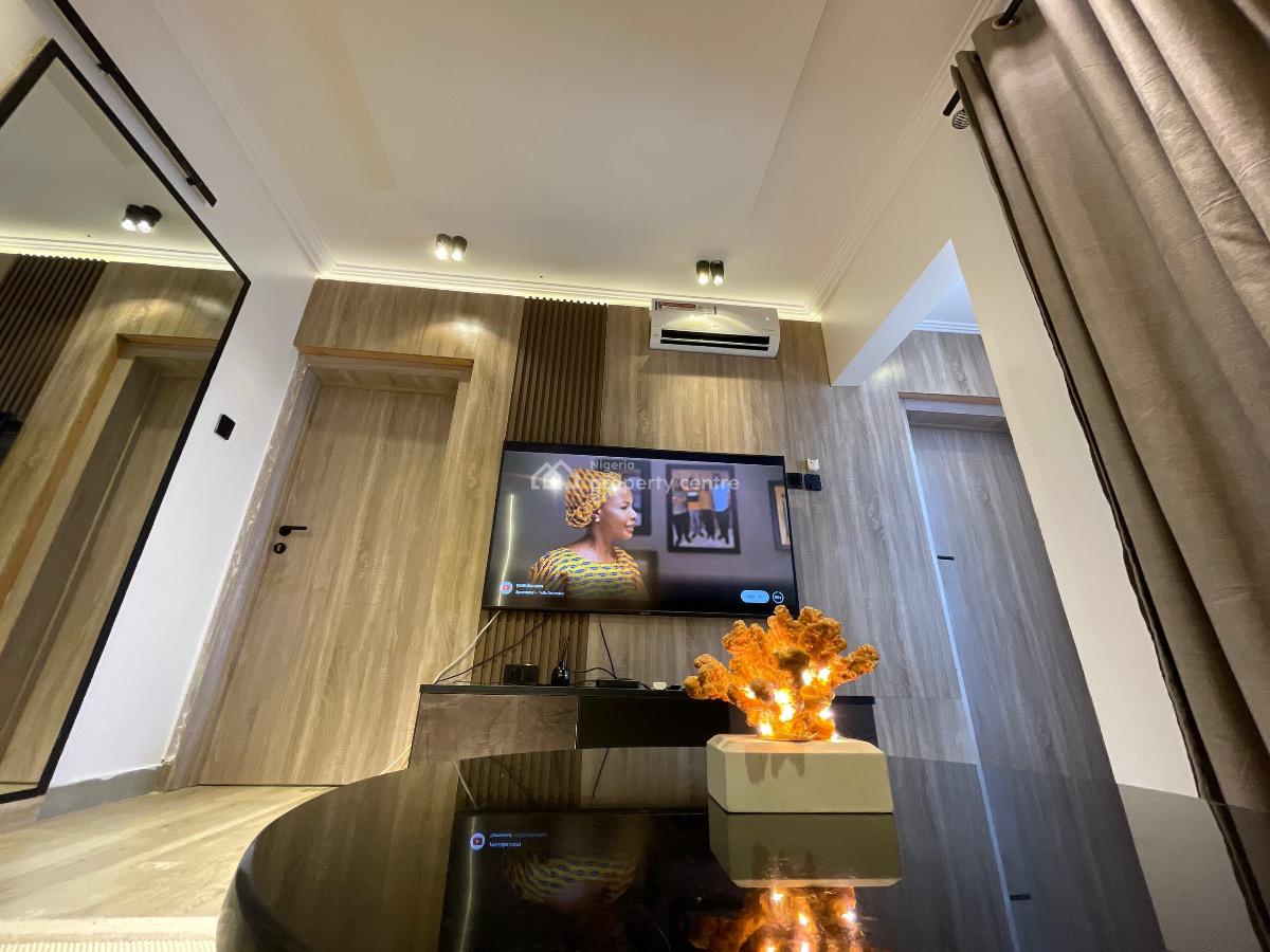 Luxury One Bedroom Apartment, Phase 1, Lekki, Lagos, Flat / Apartment Short Let