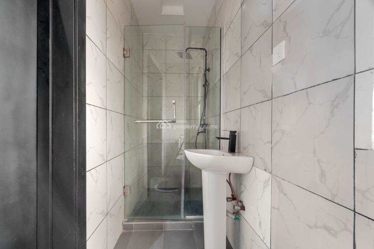 3 Bedroom Maisonette with Ps5 & Snooker, Lekki Phase 1, Lekki, Lagos, Flat / Apartment Short Let