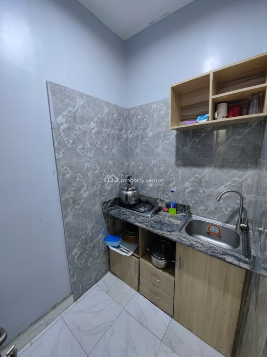 Luxury 1bedroom Apartment with Great Amenities, Emina Crescent Off Toyin Allen Ikeja, Allen, Ikeja, Lagos, Flat / Apartment Short Let
