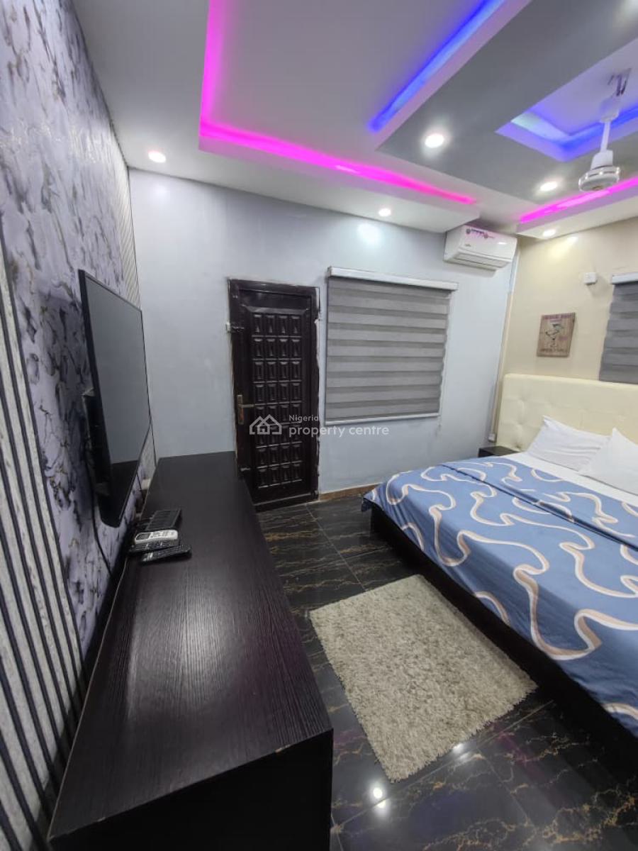 Luxury 1bedroom Apartment with Great Amenities, Emina Crescent Off Toyin Allen Ikeja, Allen, Ikeja, Lagos, Flat / Apartment Short Let