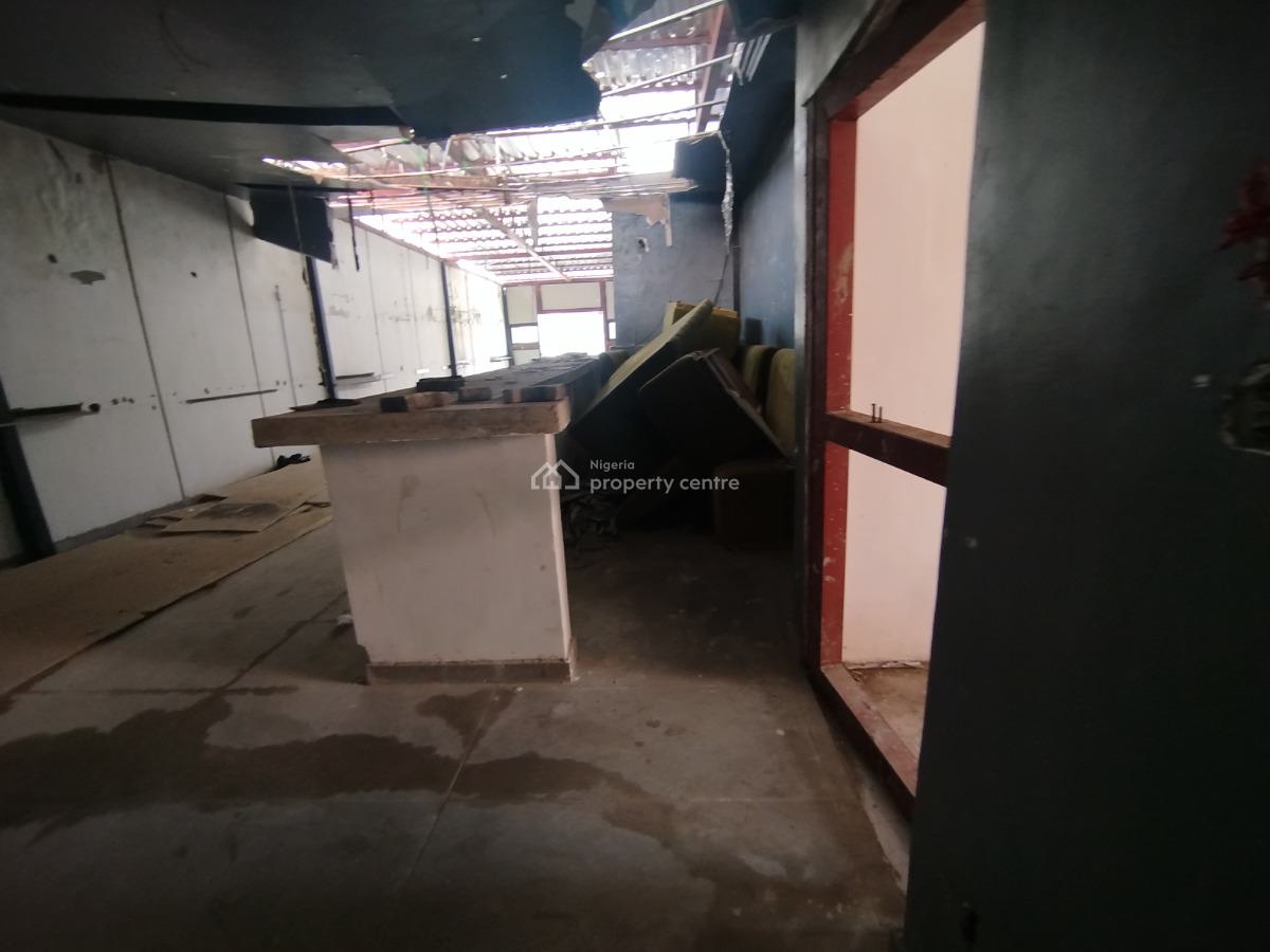 Very Spacious Open Space Shop on a Major Road, Fola Oshibo Street, Lekki Phase 1, Lekki, Lagos, Shop for Rent