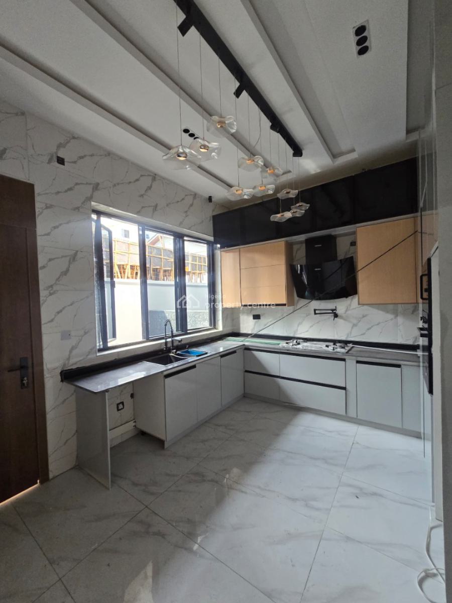 Exquisitely Modern Designed Serviced 4 Bedroom Terrace with a Room Bq, Lekki Phase 1, Lekki, Lagos, Terraced Duplex for Sale