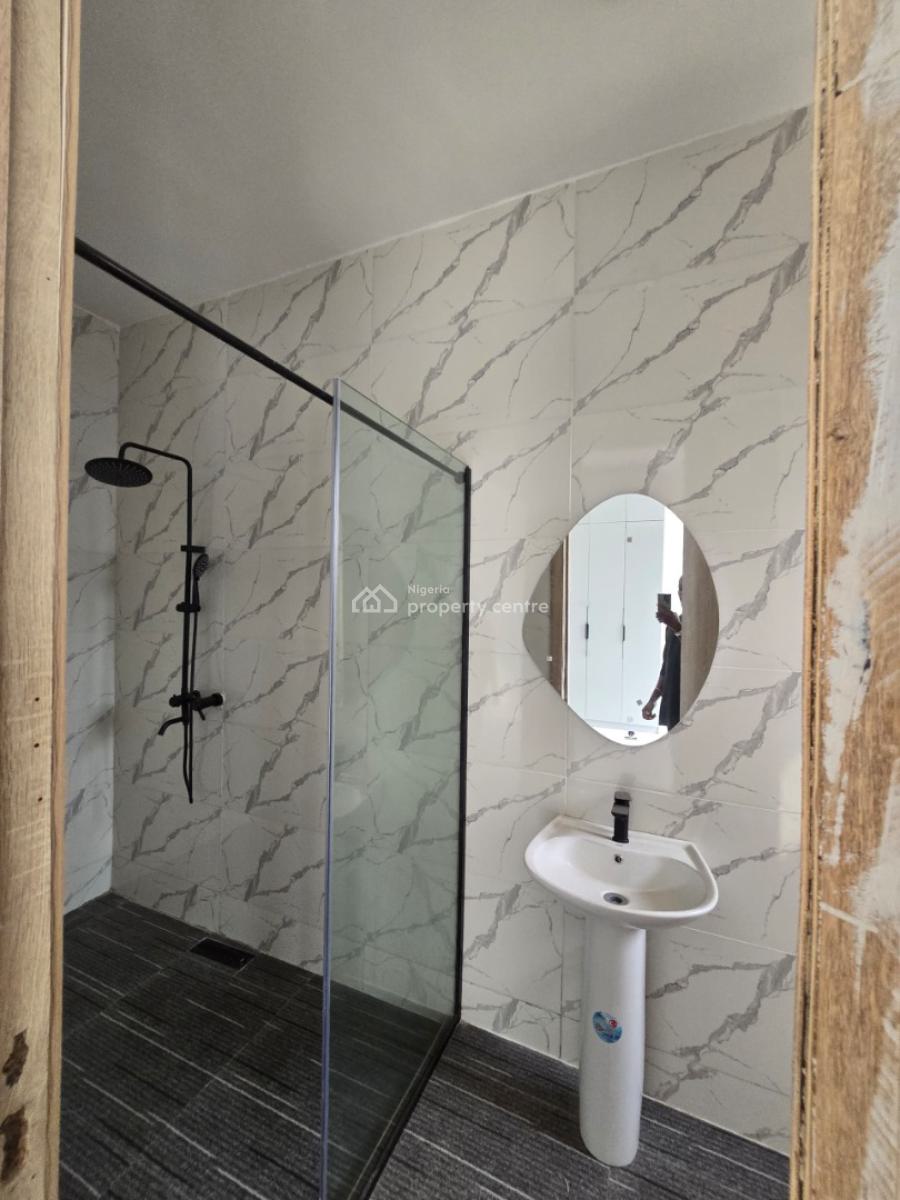 Exquisitely Modern Designed Serviced 4 Bedroom Terrace with a Room Bq, Lekki Phase 1, Lekki, Lagos, Terraced Duplex for Sale