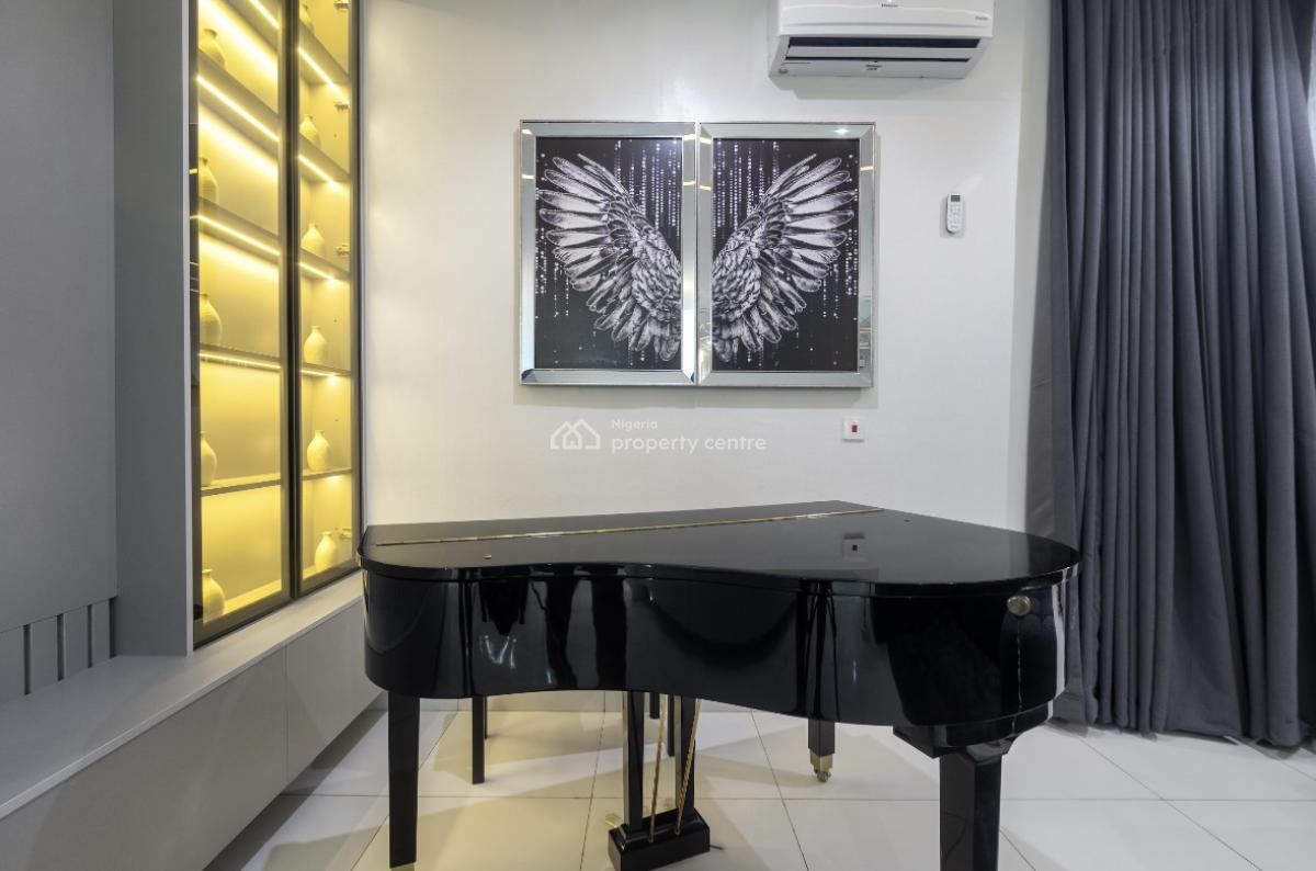 Private 3-bedroom Triplex, Gbangbala Road, Ikate, Lekki, Lagos, House Short Let