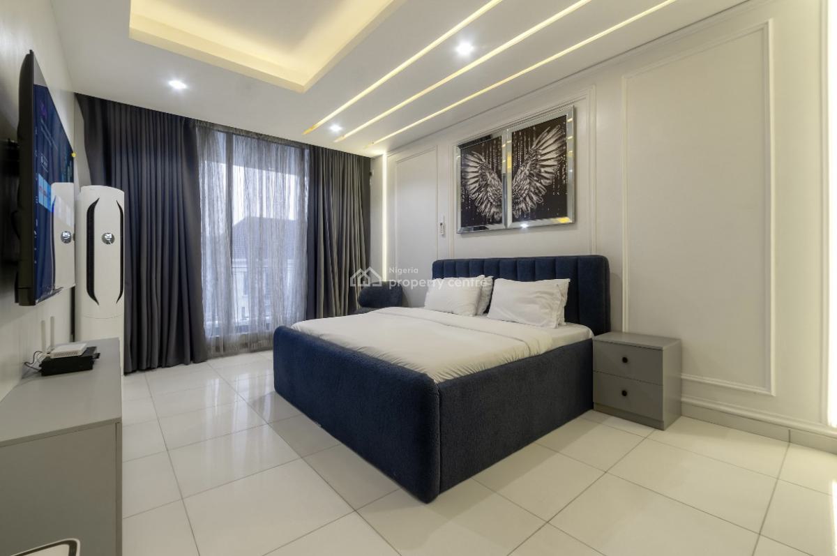 Private 3-bedroom Triplex, Gbangbala Road, Ikate, Lekki, Lagos, House Short Let