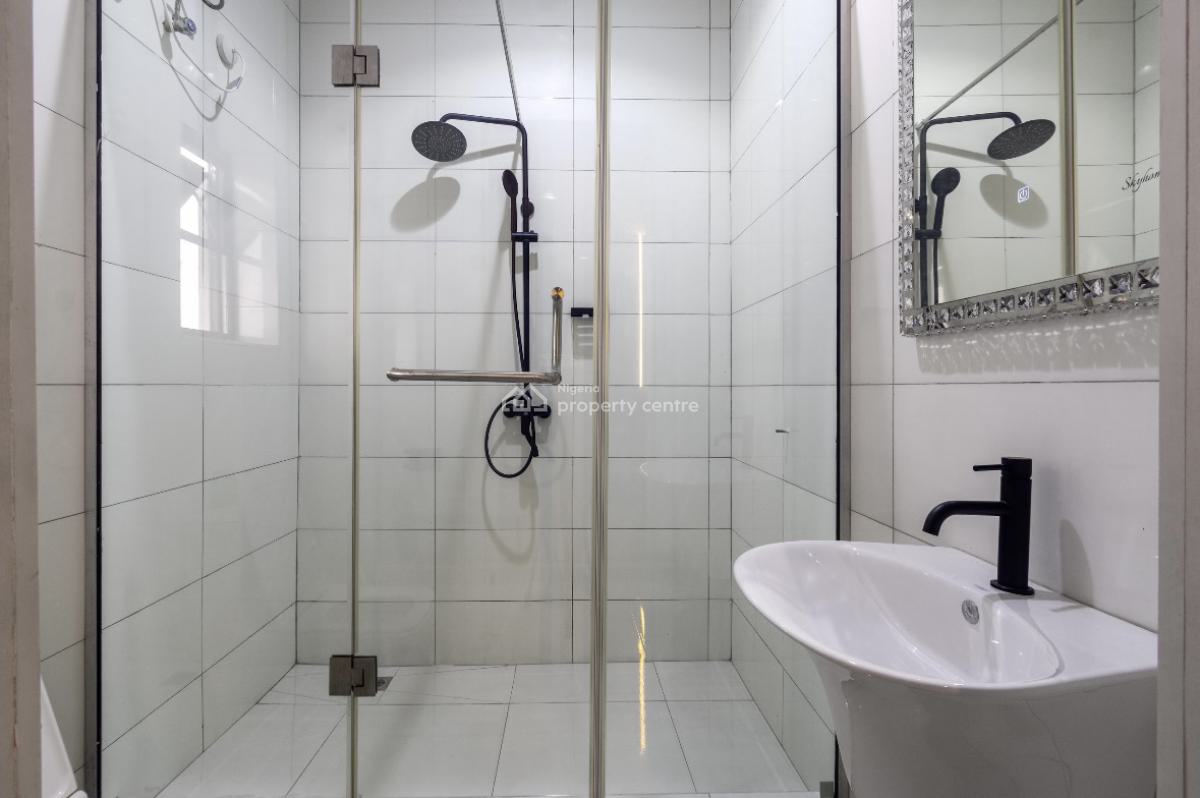 Private 3-bedroom Triplex, Gbangbala Road, Ikate, Lekki, Lagos, House Short Let